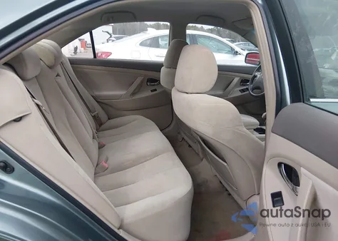 2009 Toyota Camry Le z USA, uszkodzony, nr VIN 4T1BE46K29U850580